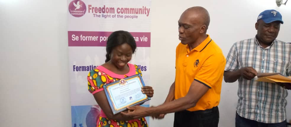 Freedom community - remise de diplome de formation