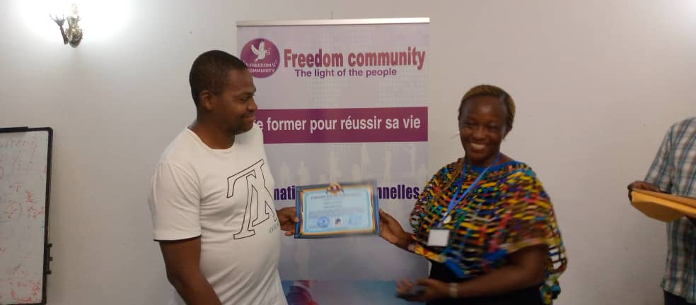 Freedom community - remise de diplome de formation