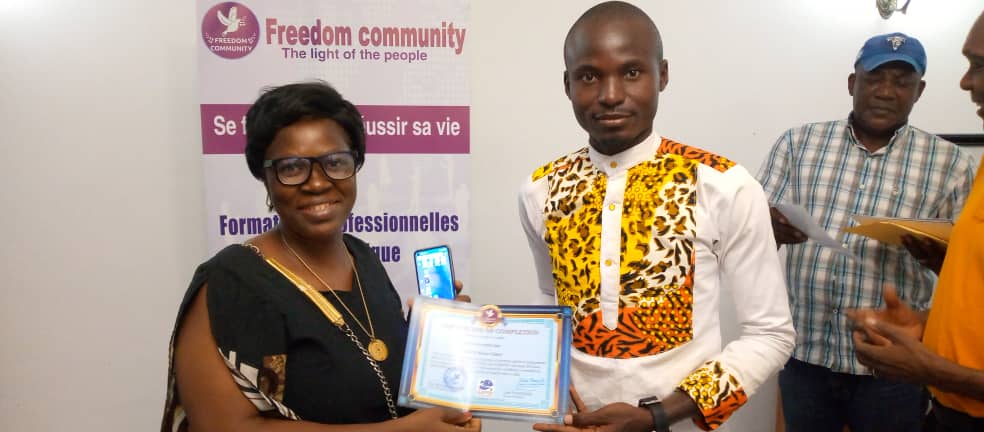 Freedom community - remise de diplome de formation